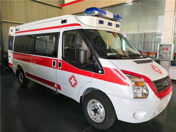 麻栗坡县福特V362救护车
